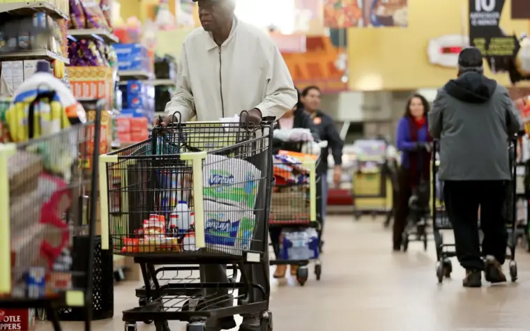 Consumer confidence declines amid concerns over jobs and incomes