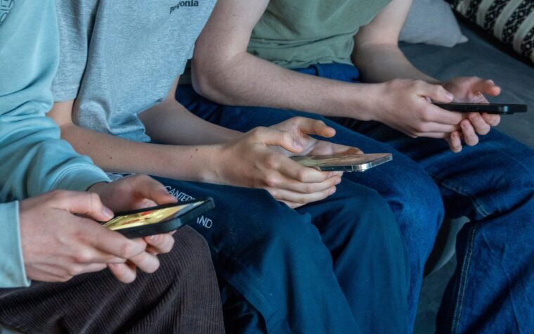 FBI warns of hackers targeting online accounts for private photos
