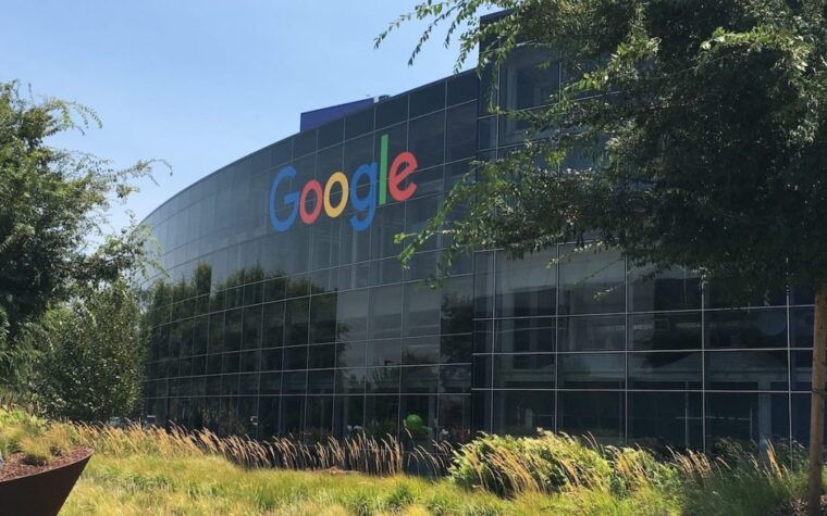 Google removes some EU travel search features to comply with rules