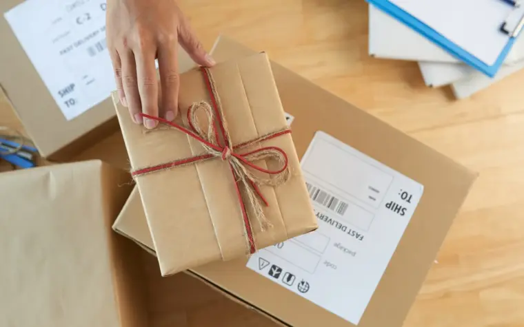 Holiday spending expected to exceed $1 trillion this year
