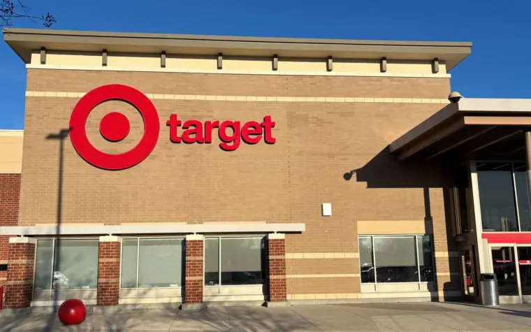 Target launches AI photo search and product review tools