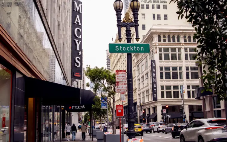 Macy’s uses tariff refunds to support business recovery