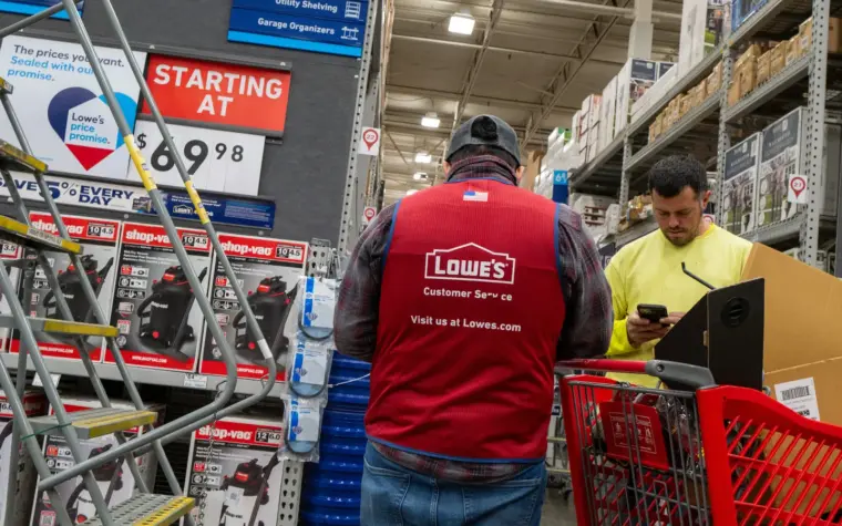 Holiday hiring trends show more targeted approach this year